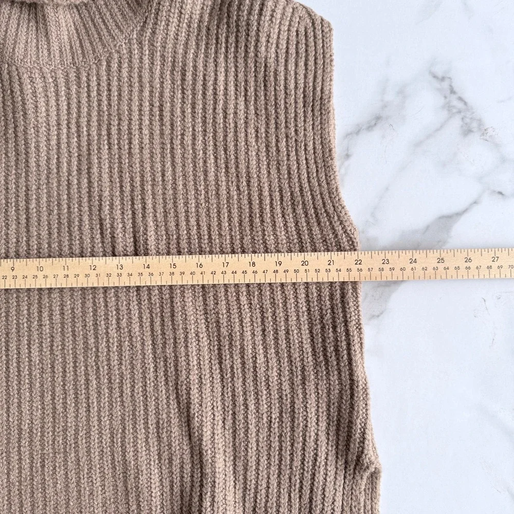 Splendid‎ x Cella Jane Blog Taupe Ribbed Knit Turtleneck Sleeveless Sweater Vest